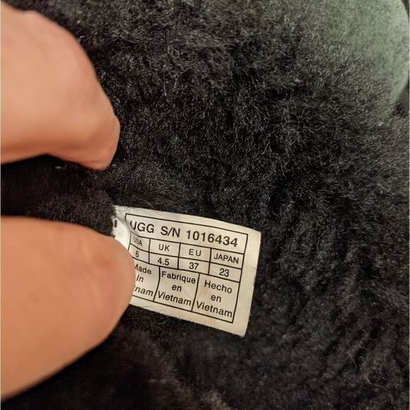 UGG BAILEY BOW II TALL BOOTS black SIZE 6 - Picture 7 of 7